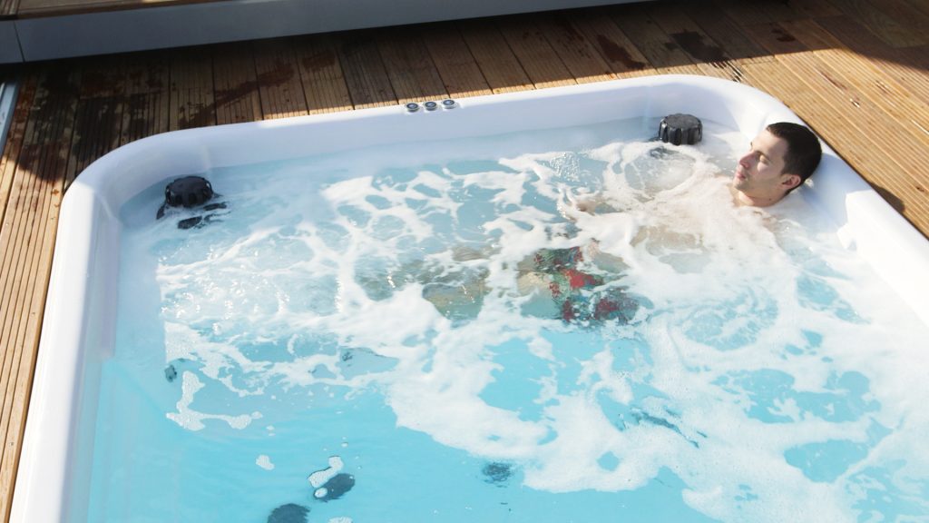 M'Water : le concept mi piscine-mi spa