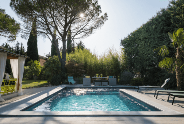 Une ancienne piscine coque fait peau neuve ! 1