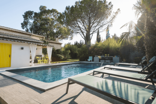 Une ancienne piscine coque fait peau neuve ! 2