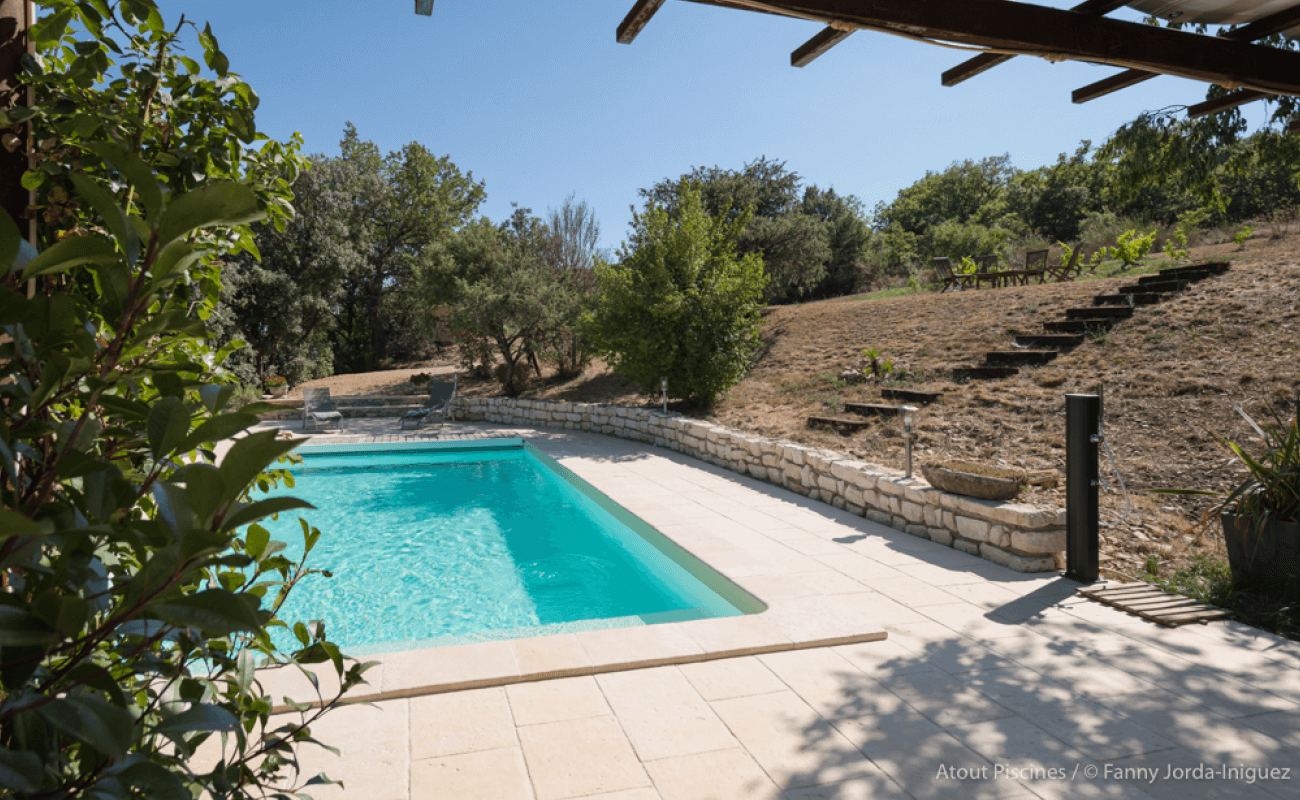 Une rénovation de piscine dans l’un des plus beaux villages de France 2