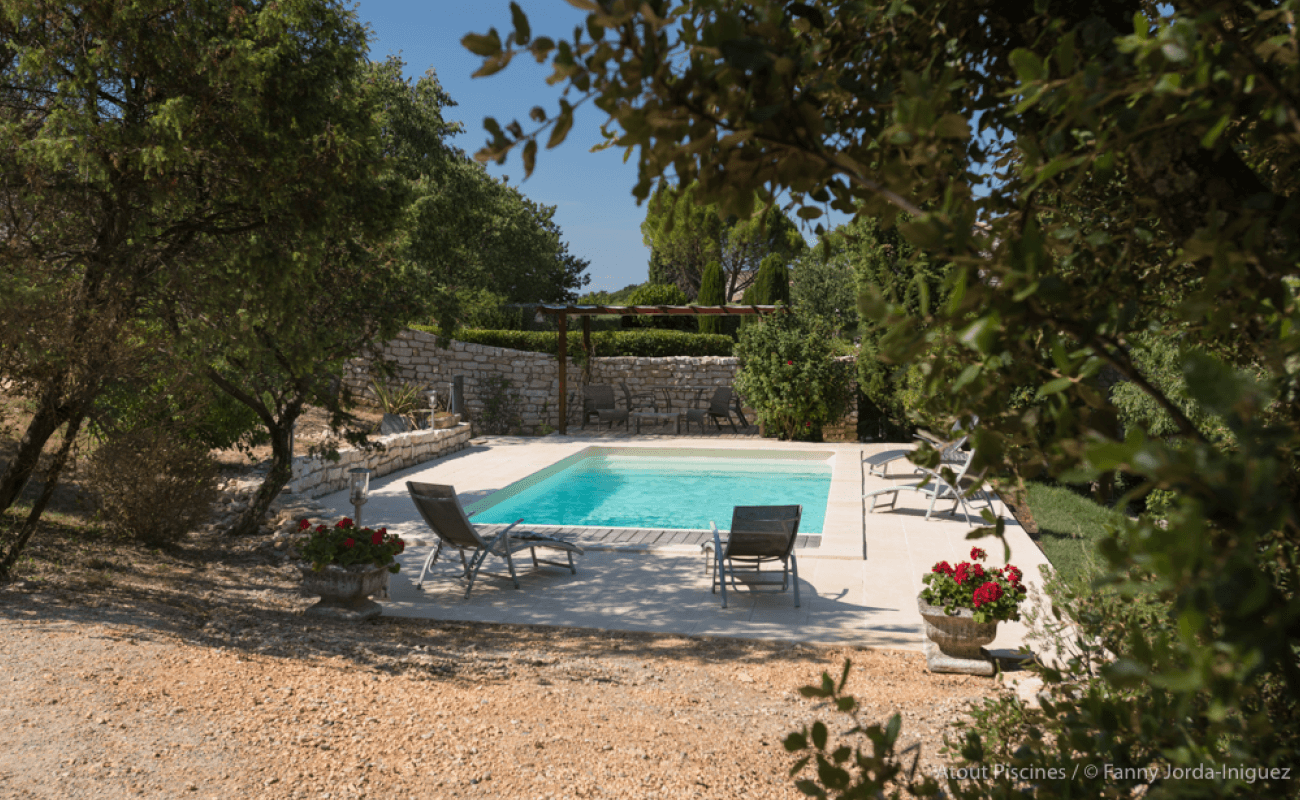 Une rénovation de piscine dans l’un des plus beaux villages de France 6