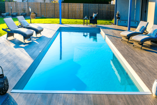 Piscine au design contemporain