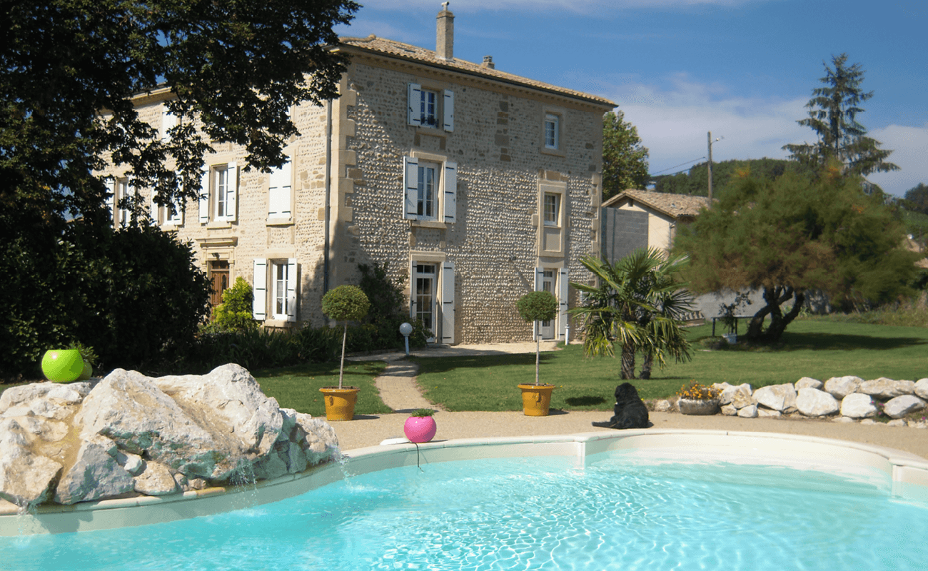 Aquilus Piscines Valence - inspiration piscine arrondie