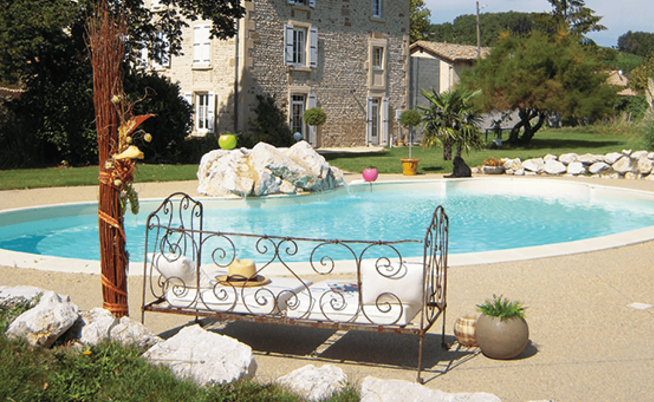 Aquilus Piscines Valence - inspiration piscine arrondie