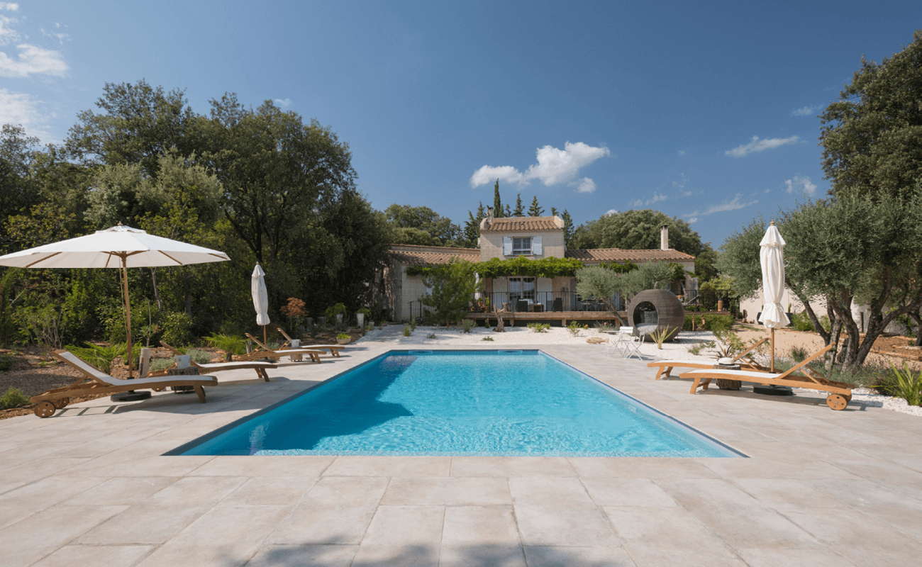 majestueuse piscine en Occitanie