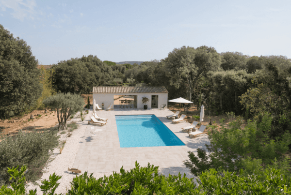 majestueuse piscine en Occitanie