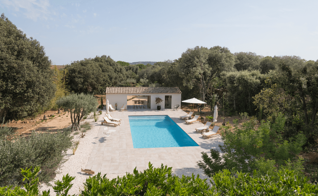 majestueuse piscine en Occitanie